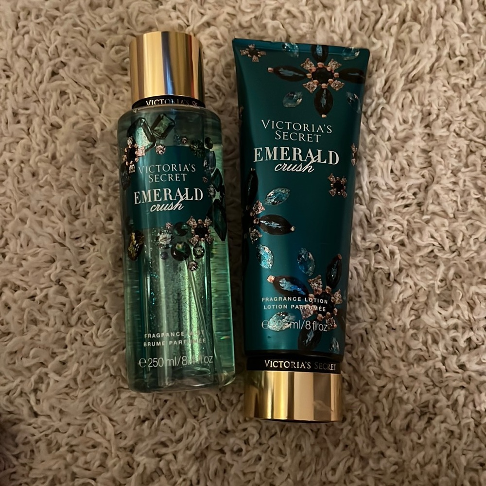 Victoria’s Secret Emerald Crush body mist and lotion set